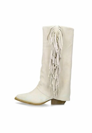 Cremefarbener Veloursleder-Stiefel bis zur Mitte der Wade mit geschichtetem Fransen-Detail an der Außenseite und niedrigem gestapeltem Holzabsatz.