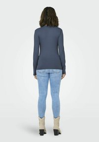 ONLY NORMAL GESCHNITTEN U-AUSSCHNITT - Longsleeve - vintage indigo