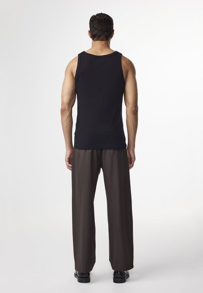 NN.07 MICK TANK 3206 - Top - black