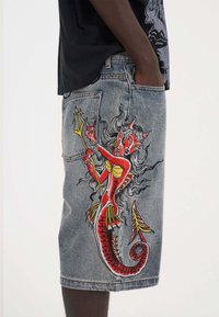 Thumbnail Image 5