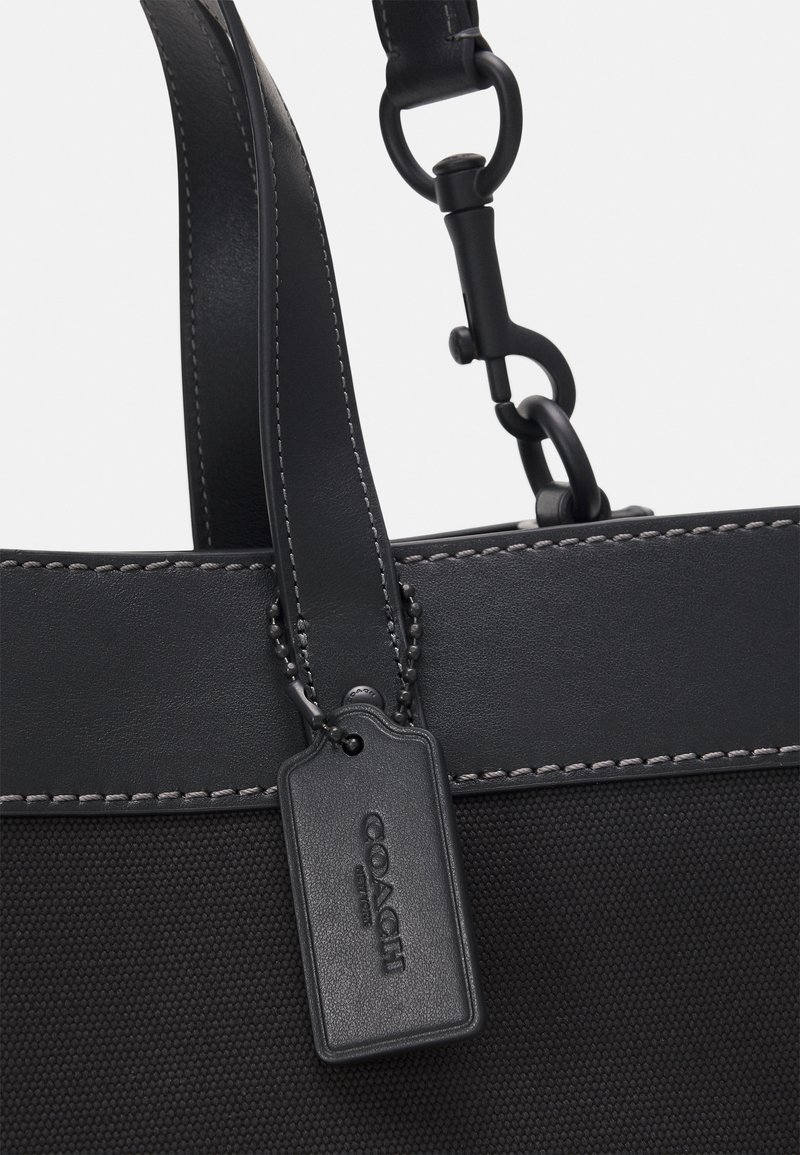 Damen Handtaschen | Coach FIELD TOTE WITH BADGE UNISEX Shopping Bag black/schwarz - KF45967 Damen Handtaschen | Coach FIELD TOTE WITH BADGE UNISEX Shopping Bag black/schwarz - KF45967