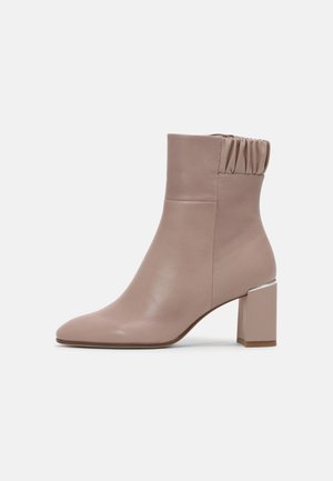Classic ankle boots - dusty rose