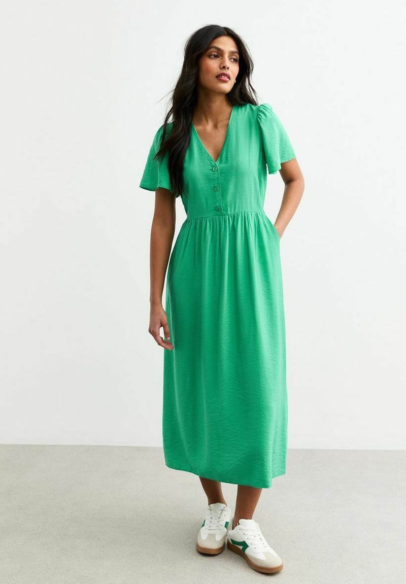 New Look FLUTTER SLEEVE BUTTON FRONT MIDI - Day dress - green - Zalando