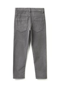 Šedé kordové kalhoty s úzkým střihem, obsahující zadní kapsy s jemným šitím a měkkou, texturovanou tkaninou.