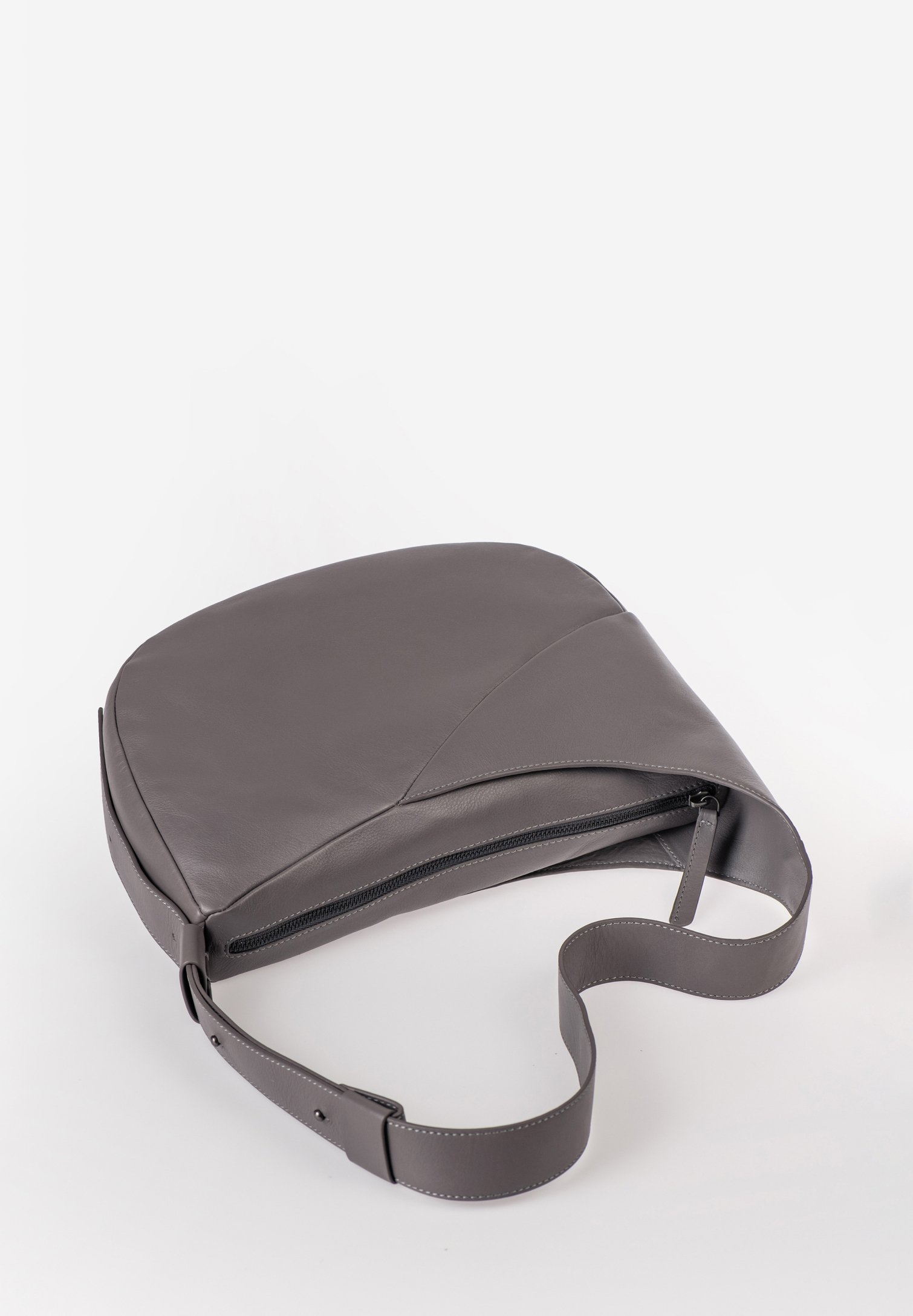 Marsupio In Pelle Donna ARNTY: Zaino Monospalla Grande E Regolabile, Grigio