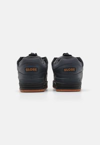 Globe FUSION - Skate shoes - phantom/burnt orange