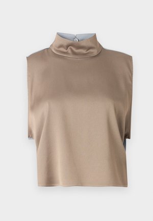 Skrócony top z gładkiego, taupe'owego materiału z wysokim kołnierzem i krótkimi rękawami, z zapięciem na guziki z tyłu i czystym wykończeniem brzegów.