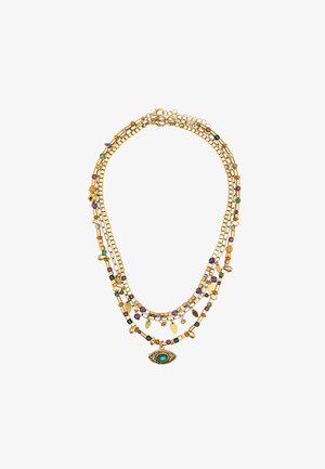Złoty naszyjnik wielowarstwowy z różnymi koralikami w kolorach fioletowym, zielonym i złotym, z zawieszką w kształcie oka na środku.