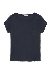 T-shirt blu navy a maniche corte con scollo a barca e piccola tasca sul petto, posato su uno sfondo bianco.