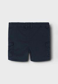 Pantaloni cargo blu navy realizzati in materiale leggero, dotati di due tasche laterali, una vita piatta e dettagli cuciti.
