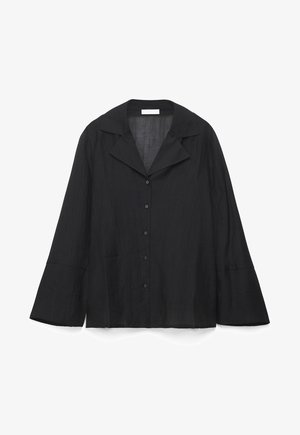 Czarna bluzka na długi rękaw z guzikami, szerokimi mankietami i kołnierzem z wycięciem, wykonana z lekko teksturowanej, lekkiej tkaniny.