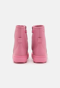 Camper NORTE KIDS - Kotníkové boty - medium pink
