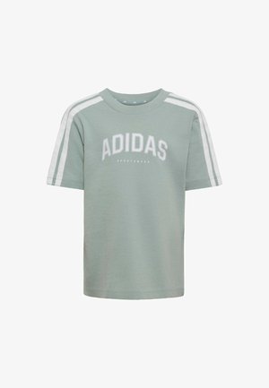 Jasnozielona sportowa koszulka Adidas z białymi paskami na rękawach i napisem "ADIDAS" na piersi.