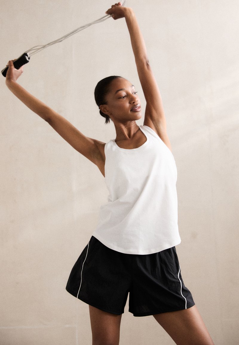 lululemon - LOVE TANK - Top - white, Vergroten