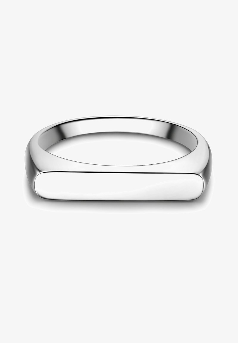 Polirani srebrni prstan z gladkim, pravokotnim vrhom in zaobljenimi robovi, ki se ponaša z minimalističnim dizajnom in brezšivno obdelavo.