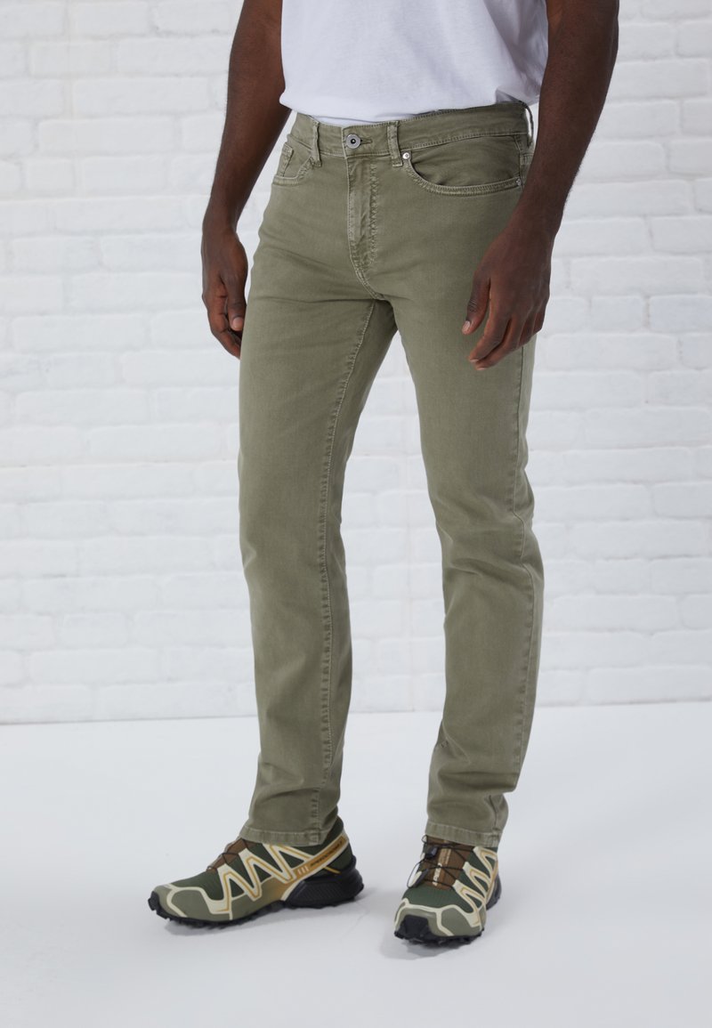 Pier One Tiesaus kirpimo džinsai - green