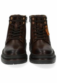 Bruine leren veterschoenen tot de enkel met een gestructureerde afwerking, ronde neus, contrasterende stiksels en een rubberen zool met groeven.