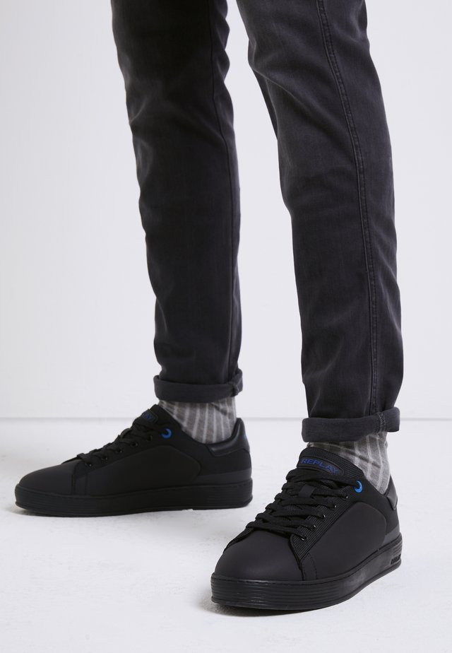 WILLIAMSON - Baskets basses - black royal