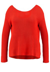 Maglione rosso lavorato a maglia con un ampio scollo a spalle scoperte, maniche lunghe e una vestibilità morbida. Tessuto testurizzato con un motivo a coste.