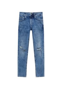 Vaqueros de mezclilla azul ajustados con desgastes y rasgaduras en ambos muslos y diseño clásico de cinco bolsillos.