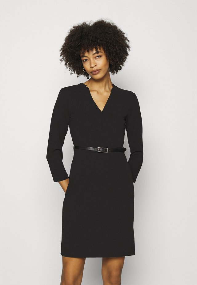 Shift dress - black