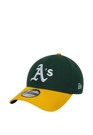 Dunkelgrüne und gelbe Baseballkappe mit weiß gesticktem "A's" Logo vorne und Größenaufkleber auf dem gelben Schirm.