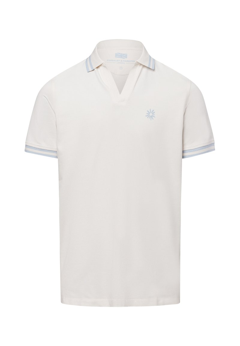 Witte polo shirt met korte mouwen, voorzien van een V-hals, lichtblauwe bies op de kraag en mouwen, en een subtiel logo op de borst.