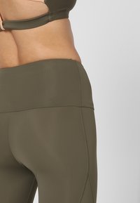 Onzie Leggings - khaki