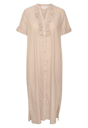 Robe midi beige à manches courtes avec fines rayures verticales, fermeture boutonnée devant, encolure en V à volants et poignets de manches retroussés.