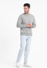 Ombre Sweater - grey