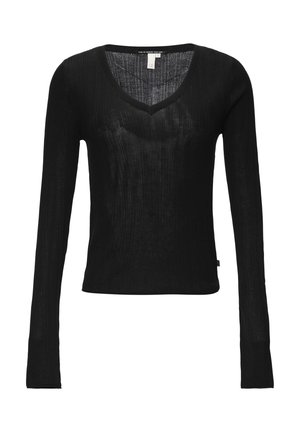 - Sweter