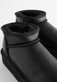 Next WARM LINED WATER REPELLENT  - Zimní obuv - black