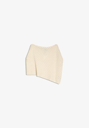 Off-white strikket asymmetrisk mininederdel med diagonalt hulmønster og vinklet kant på hvid baggrund.