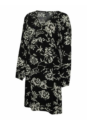 Czarna sukienka z białym kwiatowym wzorem, długimi rękawami, dekoltem w serek i marszczonym pasem, wykonana z miękkiego materiału o luźnym kroju.
