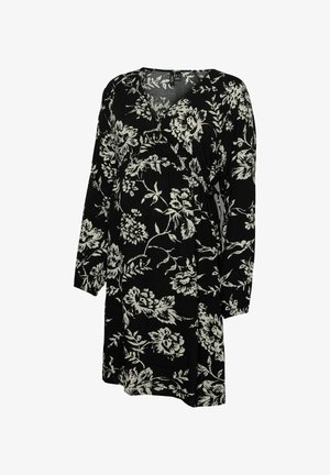 Sorte kjole med et blomstret hvidt mønster, lange ærmer, V-hals og en samlet talje, lavet af et blødt stof med en løs pasform.