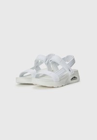 Skechers UNO - Platform sandals - white