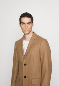 Lindbergh COAT - Abrigo clásico - camel