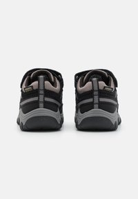 Keen Trekingové boty - black