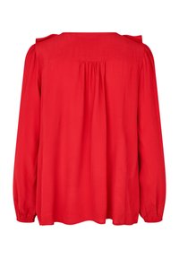 Rote Bluse mit langen Ärmeln und lockerer Passform, gerafftem Rückendetail und subtilen Schulterfalten. Weicher Stoff mit glatter Textur.