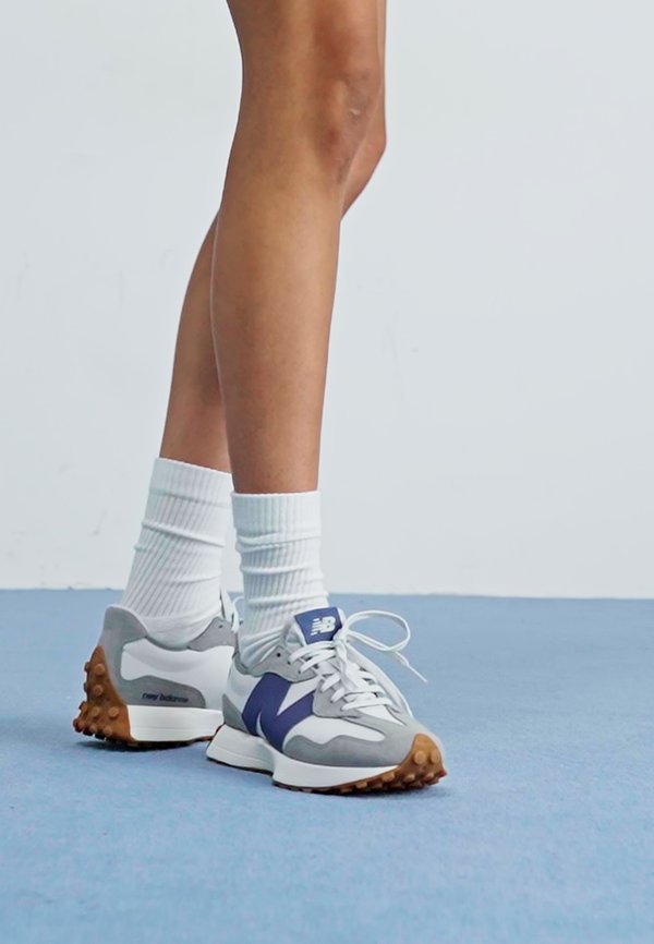 WS327 - Trainers - incense4