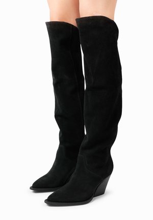 High heeled boots - black