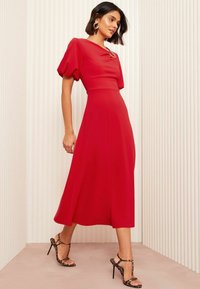 Friends Like These REGULAR FIT - SHORT SLEEVE - Denní šaty - red