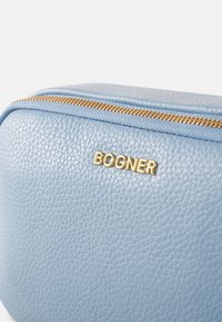 Bogner WALLIS AVY - Axelremsväska - hellblau