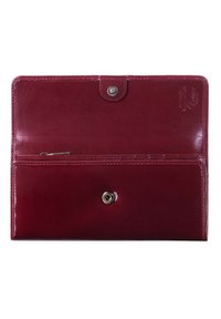 Burgundské kožené peněženka s lesklým povrchem, vybavená uzávěrem na cvok, vnitřní zipovou kapsou a několika sloty na karty.