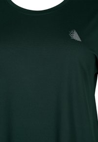 Active by Zizzi KURZARM - T-shirt basic - scarab