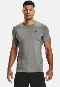 Under Armour - FITTED - T-shirt till träning - carbon heather Miniatyrbild 1