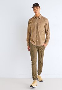 Only & Sons ONSALP - Camisa - chinchilla
