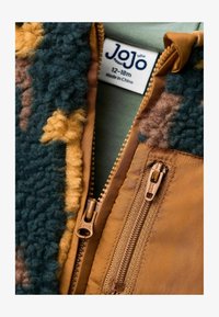 No seleccionado, green