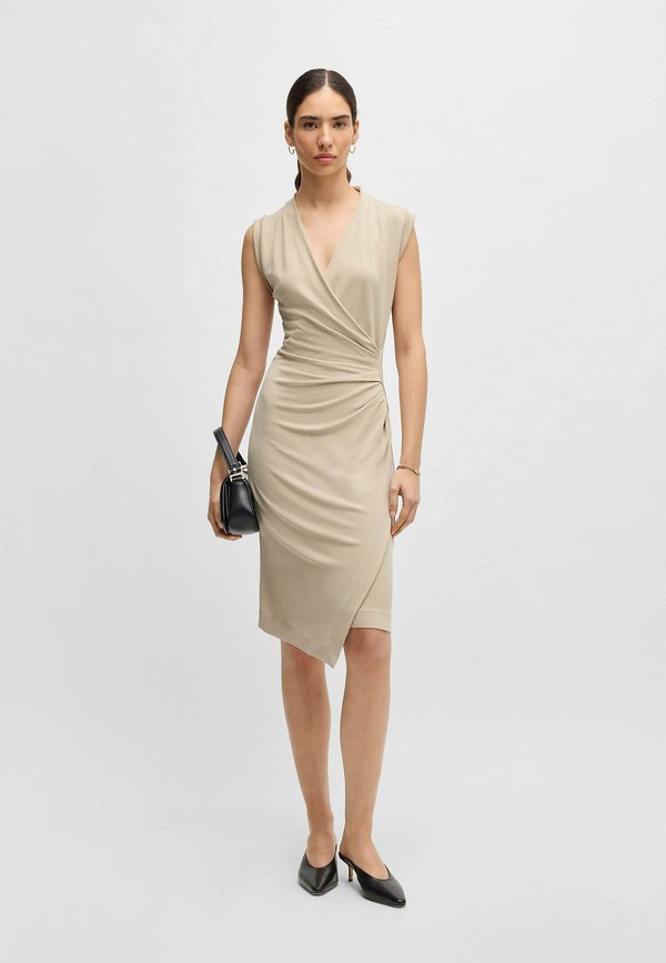 Shift dress - light beige five4