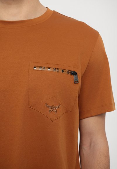 MCM ZIP INTERLOCK  - T-shirts basic - cognac